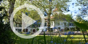 Play-Button Film alte Häuser in Belp